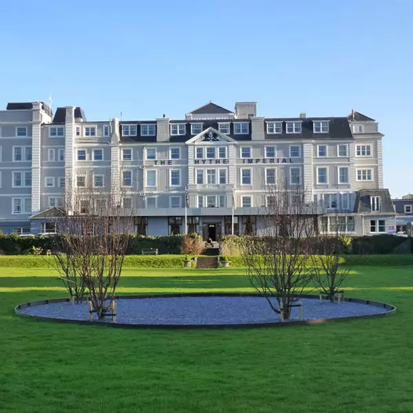 Hythe Imperial 800X800